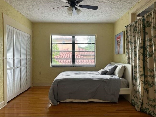 Foto del edificio - 514 Palermo Ave