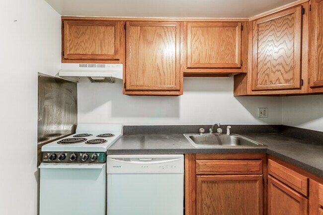 Foto del edificio - 4515 MacArthur Blvd NW