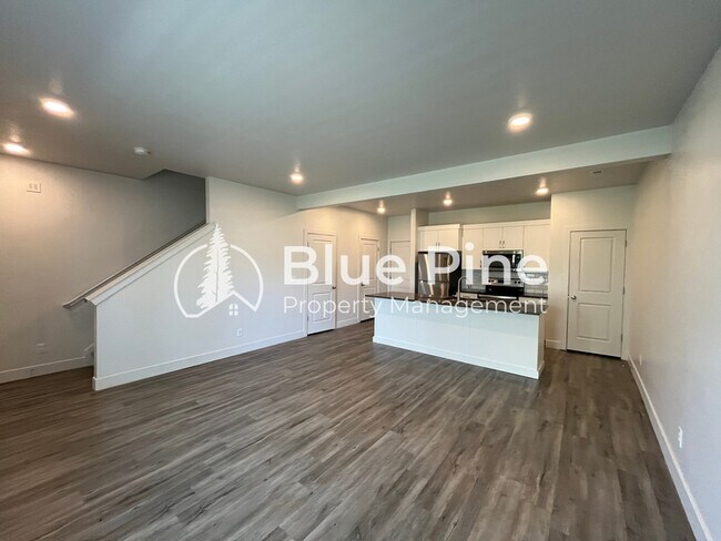 Foto del edificio - 196 Emery Ln