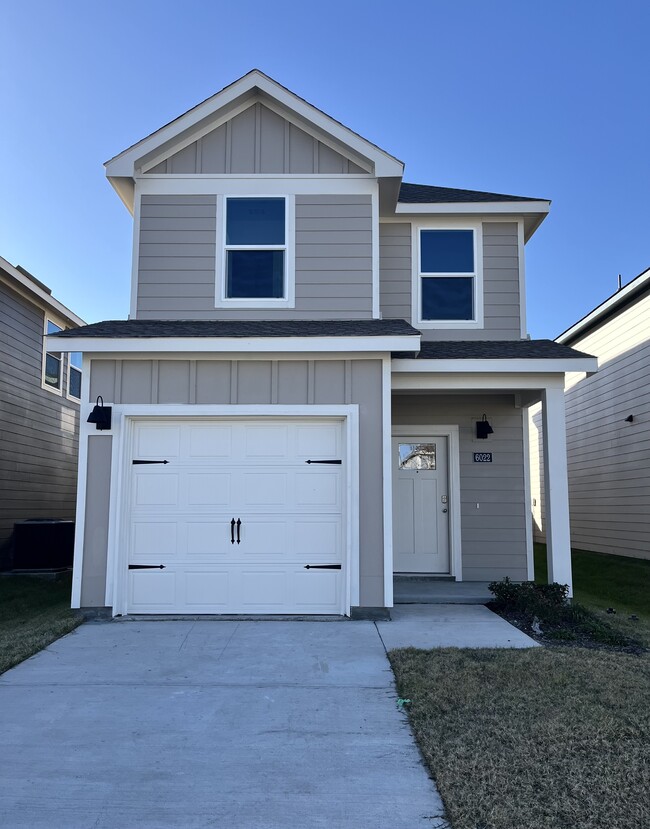 Building Photo - 6022 Primrose Rd