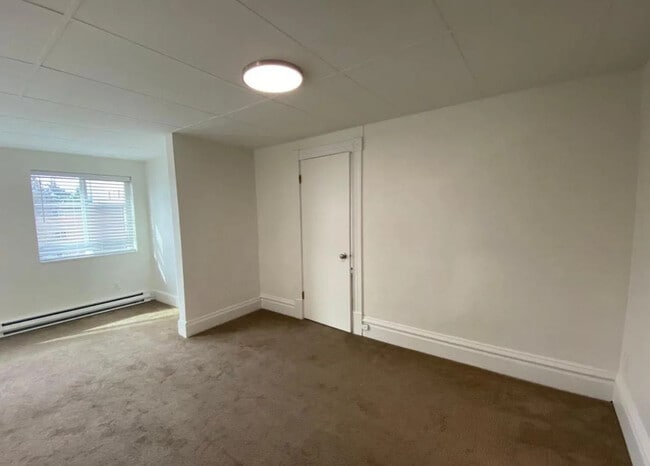 Building Photo - 1715 W Pacific Ave