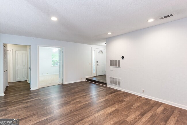 Foto del edificio - 46 Dunwoody Springs Dr