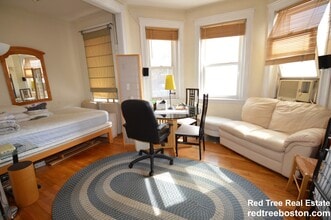 Building Photo - 319 Allston St