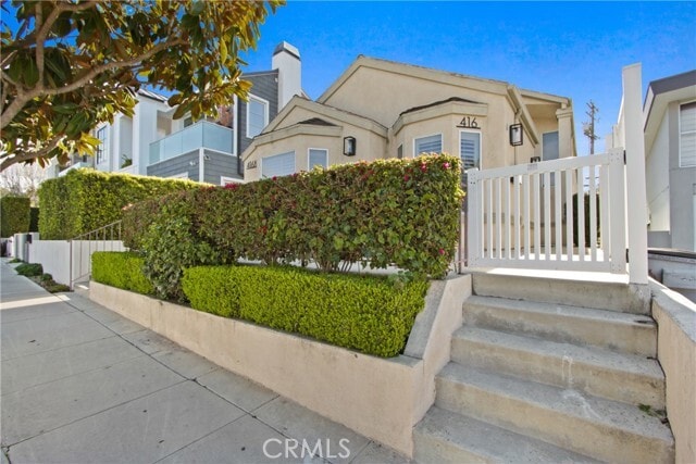 Foto del edificio - 416 Larkspur Ave