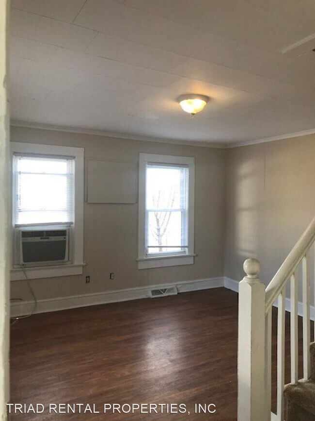 Building Photo - 4 br, 1 bath House - 424 GREENSBORO ST.