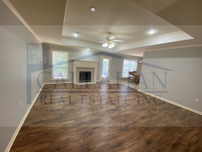 Foto del edificio - 158 Ridgeland Dr