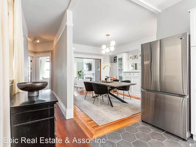 Building Photo - 1 br, 1 bath House - 1155 Pine St  #15