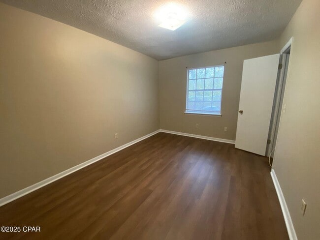 Building Photo - 6707-6722 FL-22