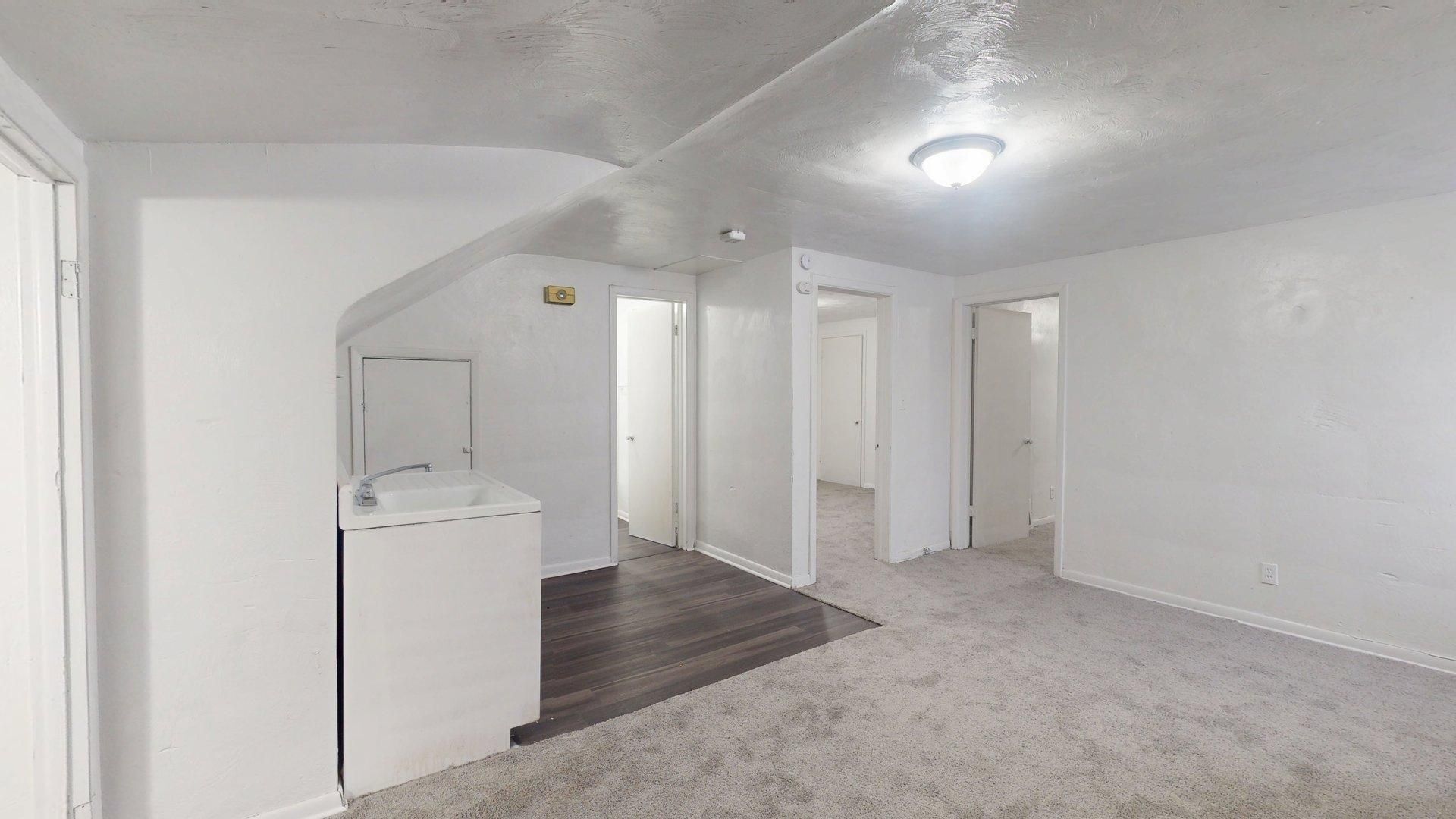 3863 E 154th St Cleveland, OH 44128 – photo 5