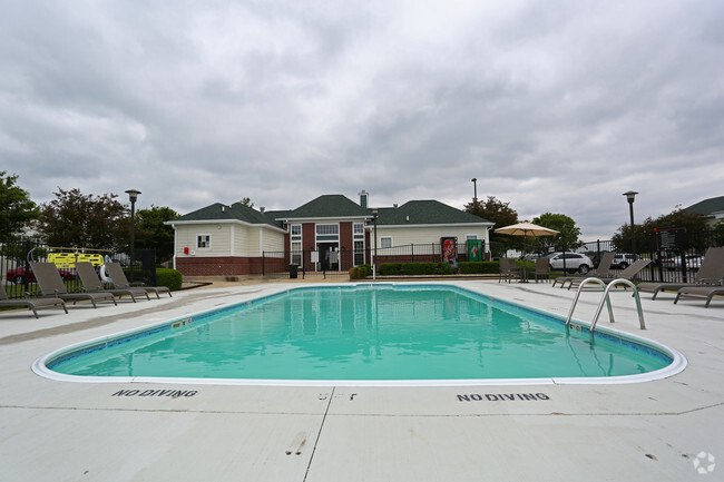 Piscina - Coles Crossing Apartments