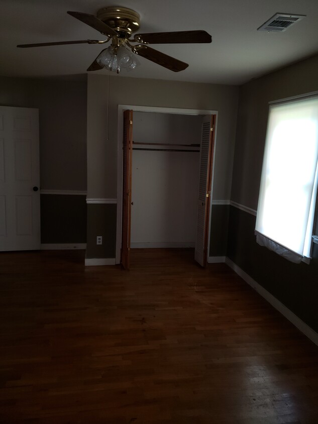 Master Bedroom - 914 Chickasaw Trail