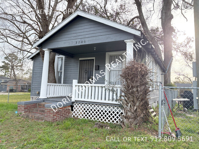 Building Photo - Nice Cottage Midtown Savannah