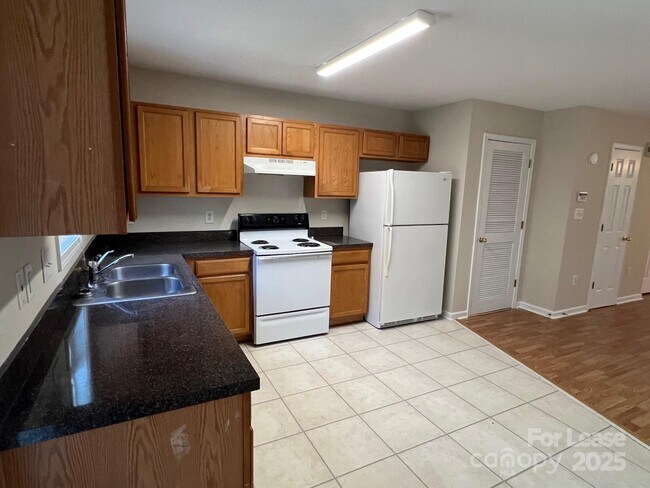 Foto del edificio - 128 Locomotive Ln