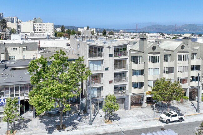 Alternate exterior - 2315 Van Ness Ave
