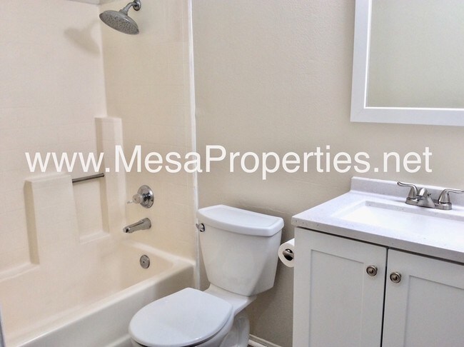 Foto del edificio - 14605 Woodland Dr