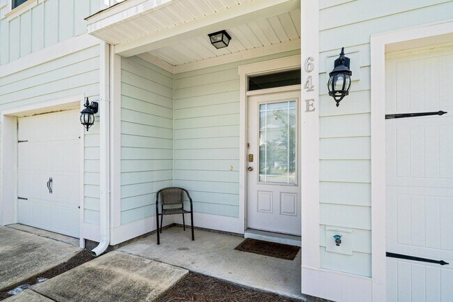 Foto del edificio - 64 Crossing Ln