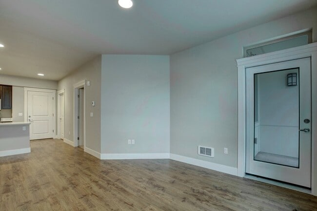 Building Photo - Toscana Apartment Homes