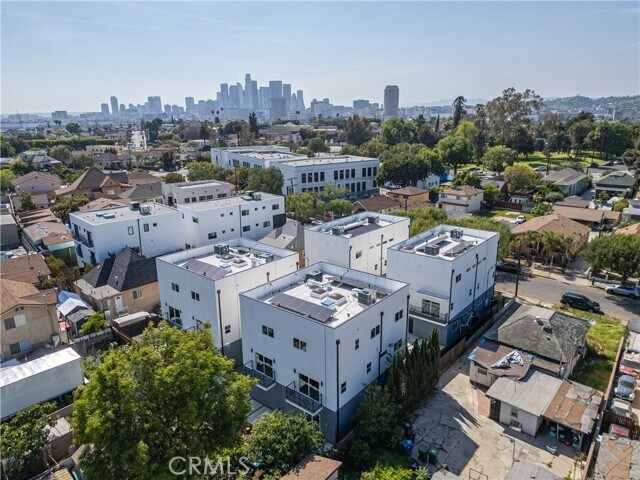 Building Photo - 644 N Boyle Ave