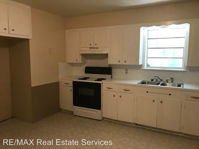 Building Photo - 3 br, 2 bath House - 611 Sugarleaf