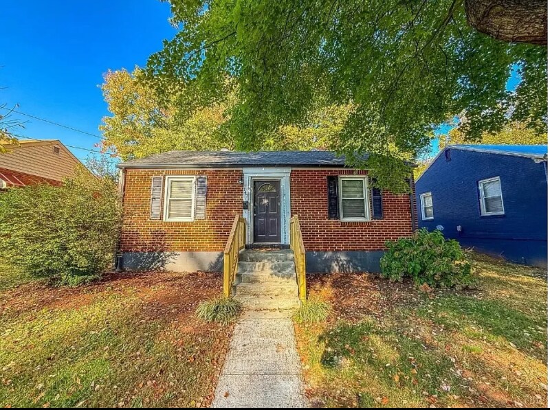 Primary Photo - 147 Breckenbridge St
