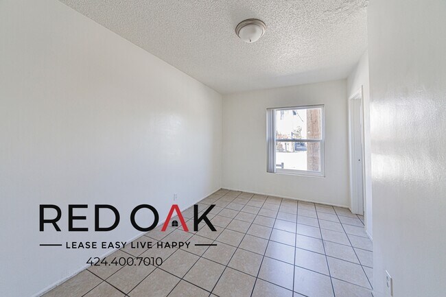 Foto del edificio - 11823 Lakewood Blvd