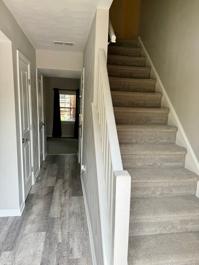 Foto del edificio - 2714 Newton Ct