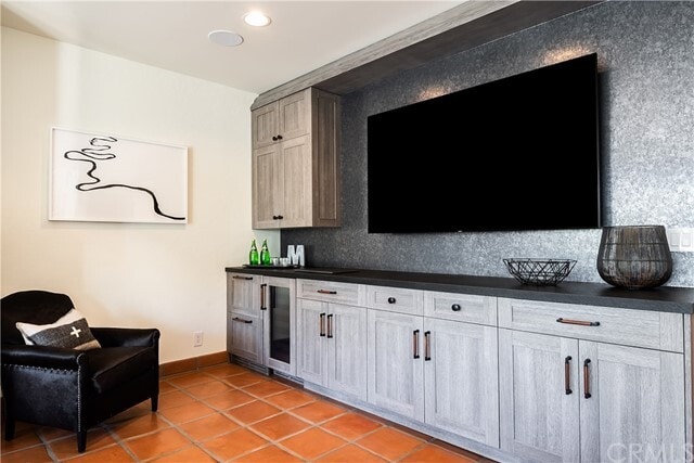 Building Photo - 409 4th St