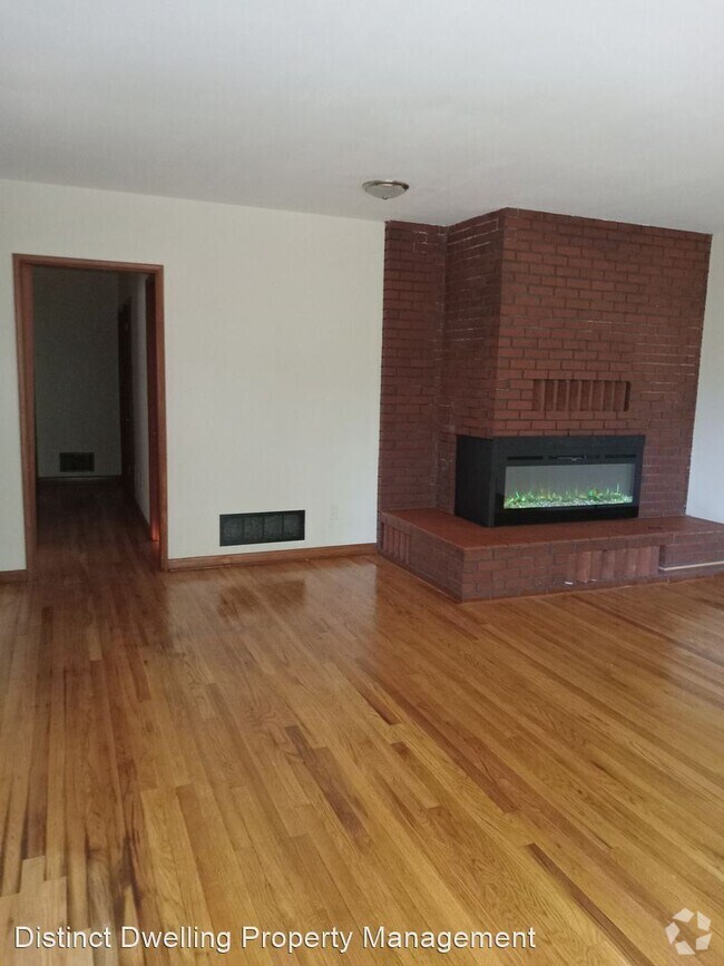 Apartments For Rent in Oakridge OR with Parking 2 Rentals