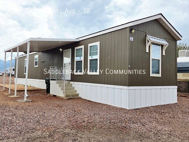Building Photo - 700 S Carmichael Ave