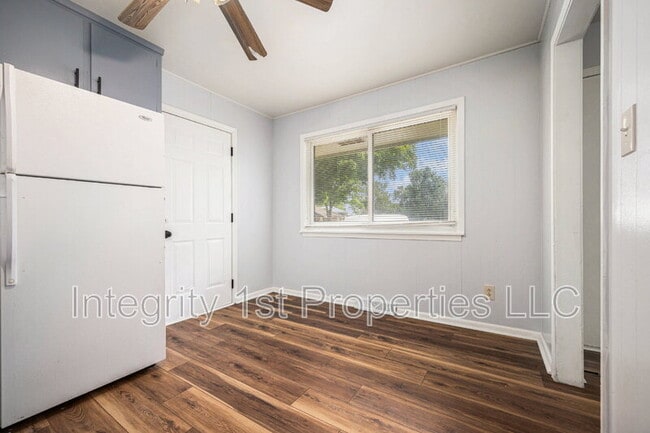 Building Photo - 4202 N Askew Ave