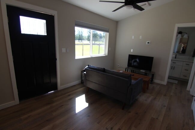 Foto del edificio - 2 Bedroom, 1 Bath home