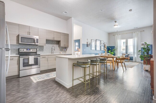 Apartamentos Novi en Jordan Valley Station — foto de la comunidad - Novi at Jordan Valley Station Apartments