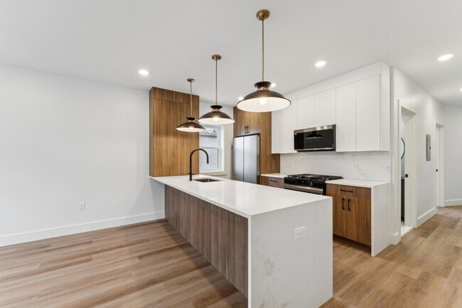 Foto del edificio - 84 Hollywood Ave