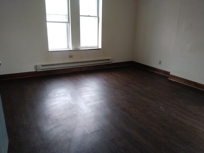Building Photo - 213 Albion Pl