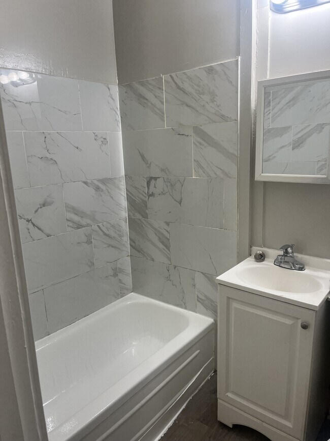 Foto del edificio - 2427 N 57th St