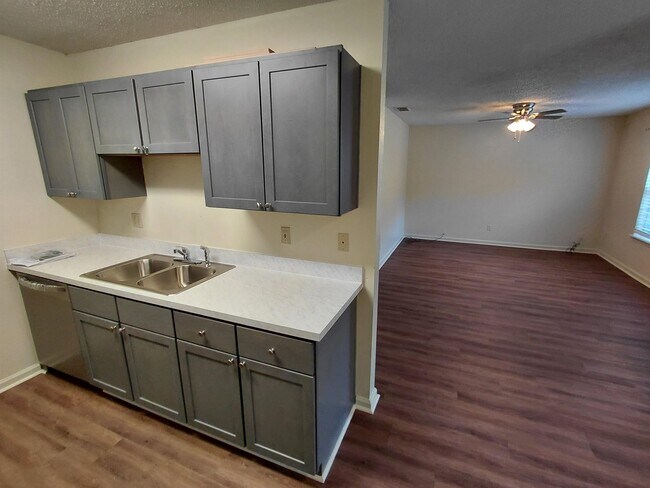 Foto del edificio - 2713 Oak Park Ct