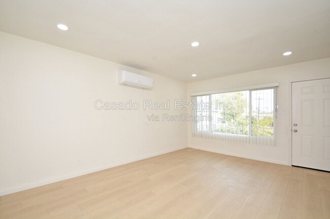 Building Photo - 2213 E Spaulding St