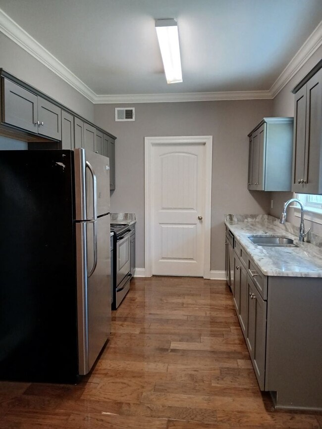 Building Photo - 438 Walker Cir