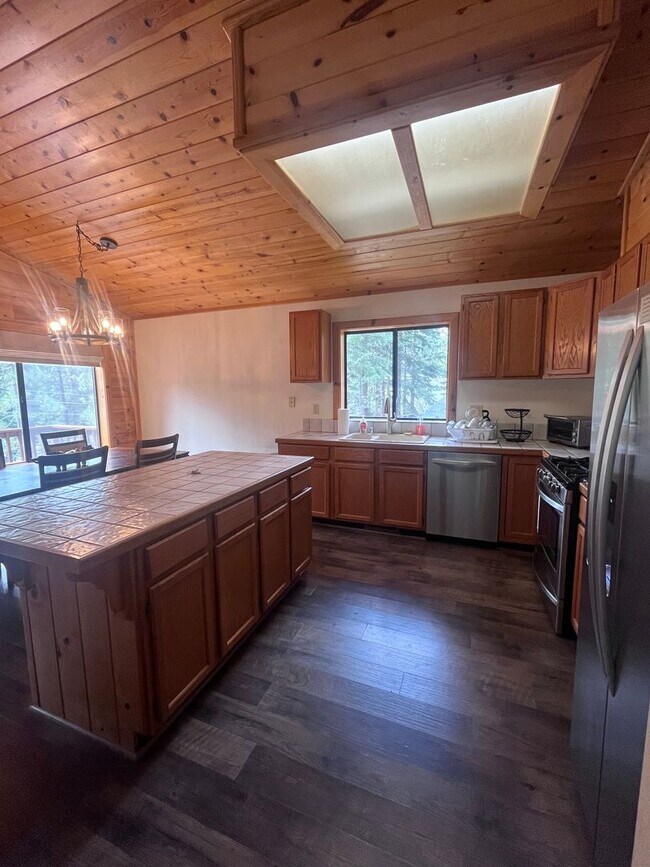 Foto del edificio - Long Term Lease in Tahoe Donner