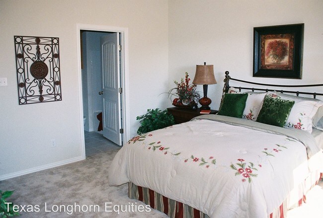 Building Photo - 1204-1206 Sironia Trail