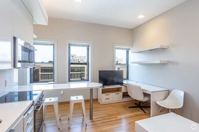 1BR, 1BA, 485SF - Kitchen/Living Room - 115 Mt Auburn (Fully Furnished) Apartments
