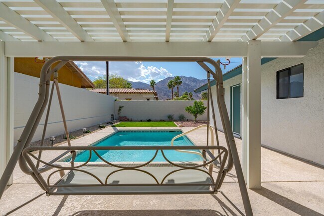 Building Photo - 53475 Avenida Herrera