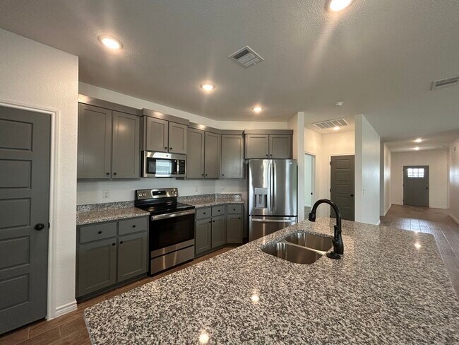 Foto del edificio - 7806 Purvis St