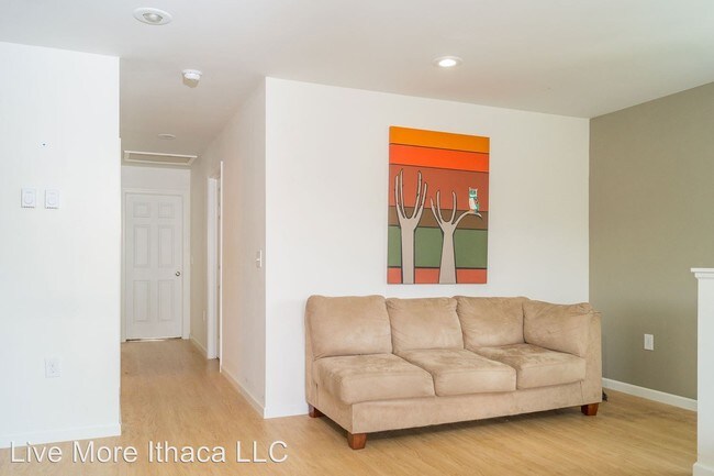 Foto del edificio - 648 Hudson St