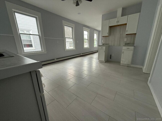 Foto del edificio - 431 Dixwell Ave