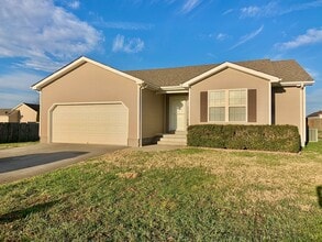 Building Photo - 115 Kodiak Ct