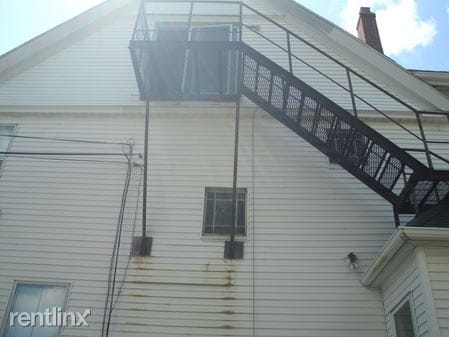 Foto del edificio - 49 Sharon St