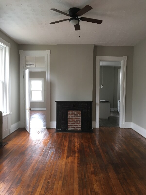 Building Photo - 2341 W McMicken Ave