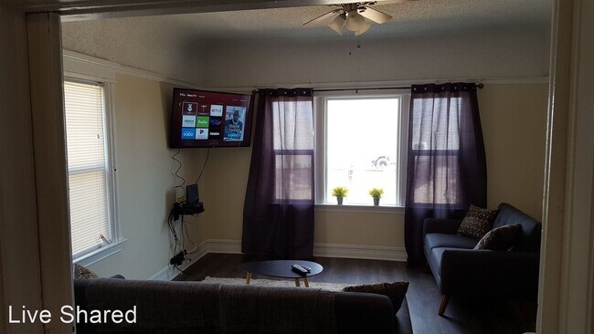 Foto del edificio - 1438 E 20th St