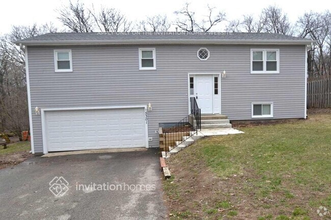 Building Photo - 5301 W Orchard Dr